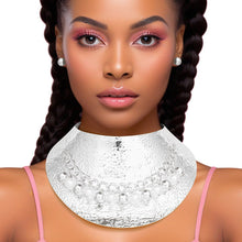 Load image into Gallery viewer, Armor Choker Collar Pearl Rigid Silver Metal Set
