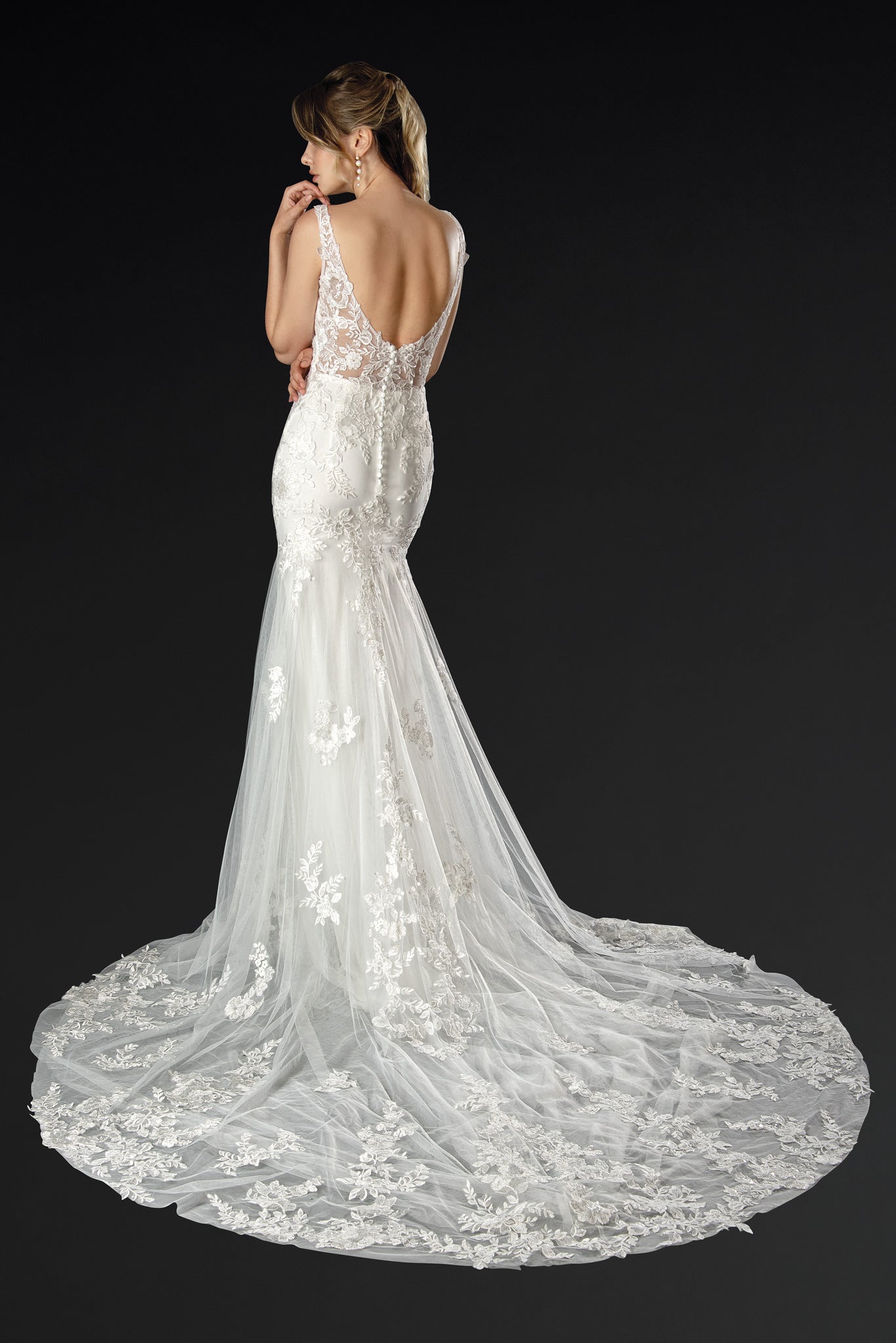 Lace Reverie Gown – 23507