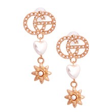 Load image into Gallery viewer, Pearl Star Power: Bespoke Earrings
