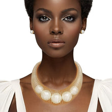 Load image into Gallery viewer, Collar Gold Spring Chain Pearl Filled Necklace
