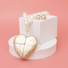 Load image into Gallery viewer, Toggle Gold Patchwork Heart Chunky Pearl Necklace
