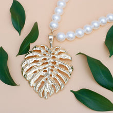 Load image into Gallery viewer, Cream Pearl Gold Palm Leaf Pendant Necklace
