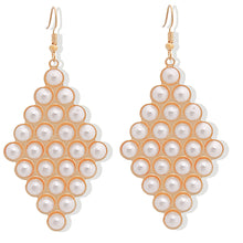 Load image into Gallery viewer, Cream Pearl Stud Diamond Earrings

